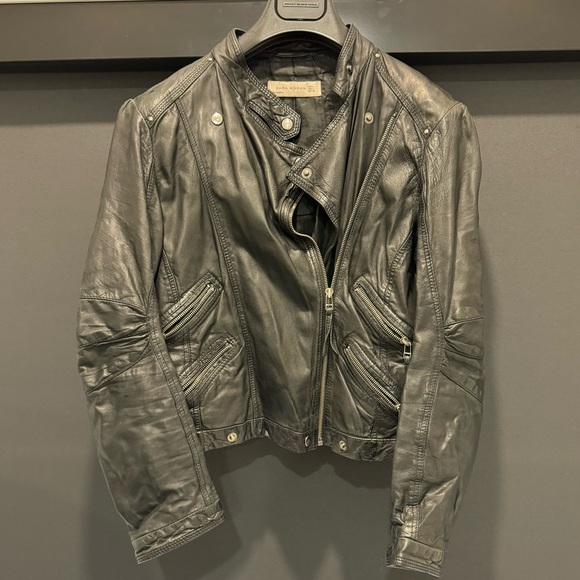 Zara Jackets & Blazers - ZARA DISTRESSED LEATHER JACKET